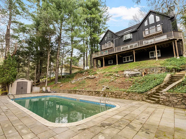 25 Hillside Dr — Photo 3