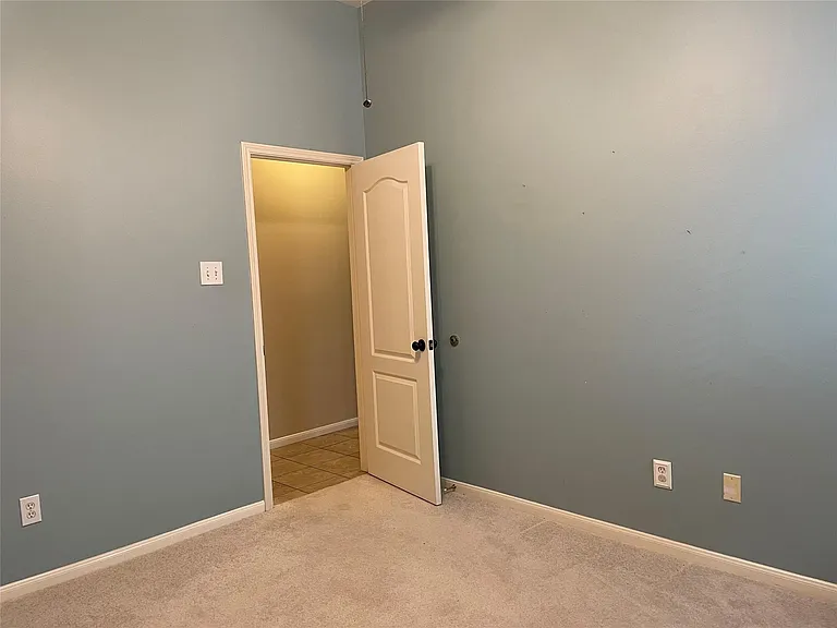 608 Biscayne Bend Ln — Photo 16
