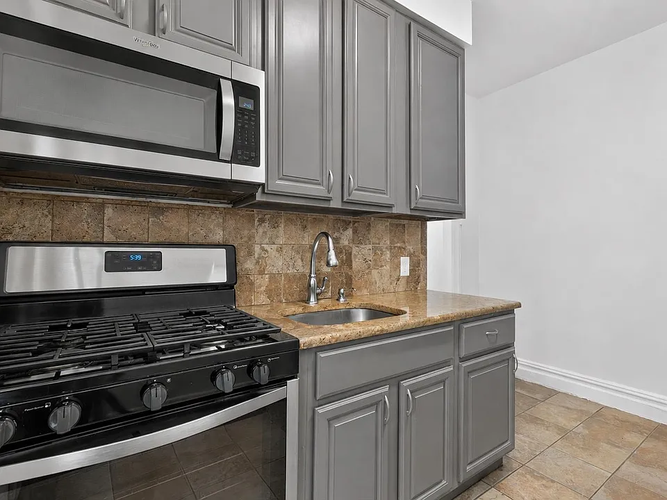 55 Corbin Ave #36