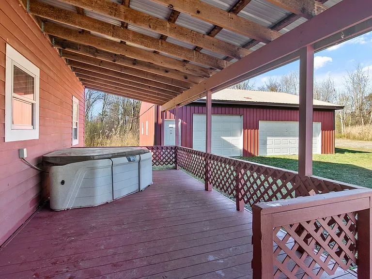 6961 Collamer Rd — Photo 33