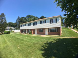 813 Country Club Rd APT 11, Red Lion, PA 17356