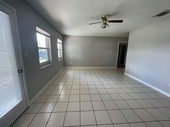 2nd image of 138 Alderwood Dr