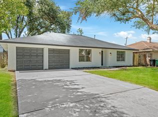 111 Princess Dr, Houston, TX 77034