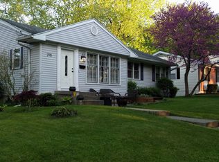 2115 Cambridge Dr SE, Grand Rapids, MI 49506