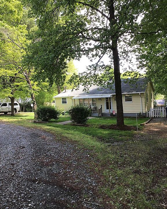 1st image of 400 Orange Heights Loop