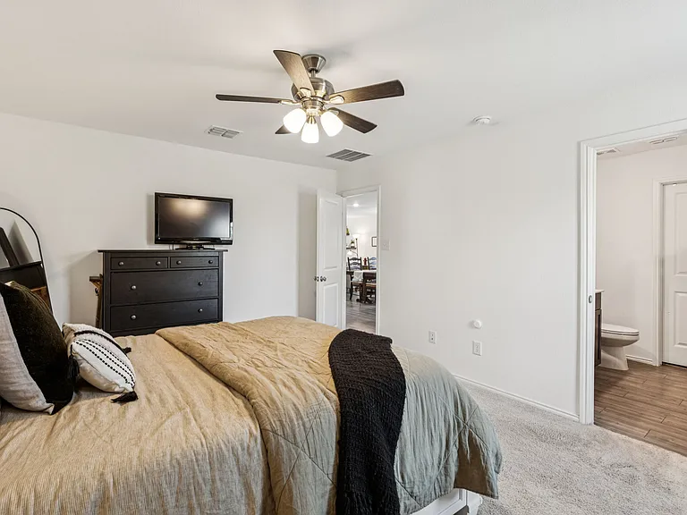 7408 Bluebell Ln — Photo 13