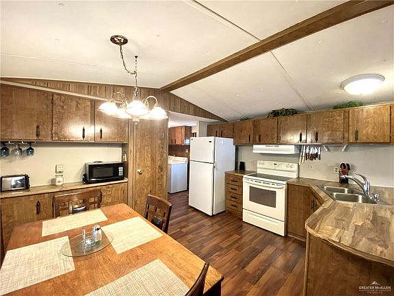 5th image of 217 Covered Wagon Dr