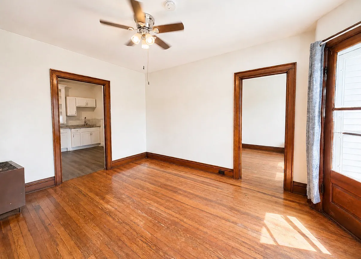 1 bed, 1200 sqft, $1,100 — Photo 4
