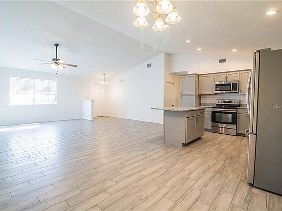 5th image of 7543 Floral Cir E