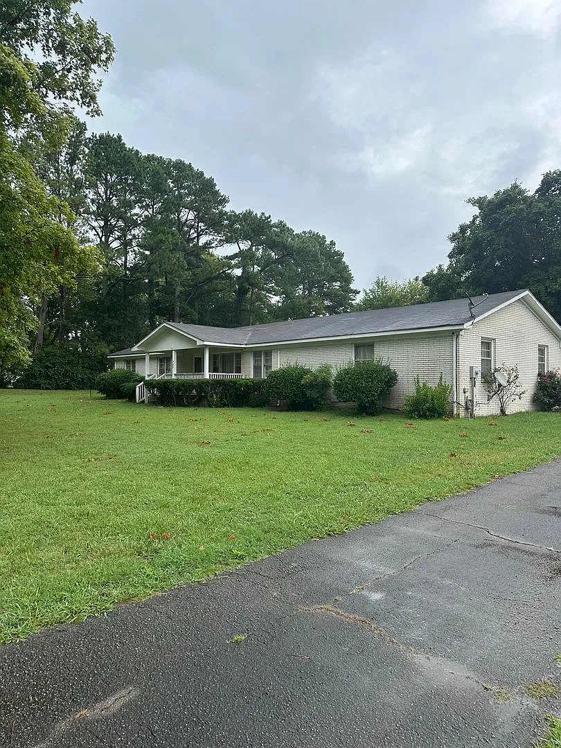 Country Living in Hazel Green — Photo 1