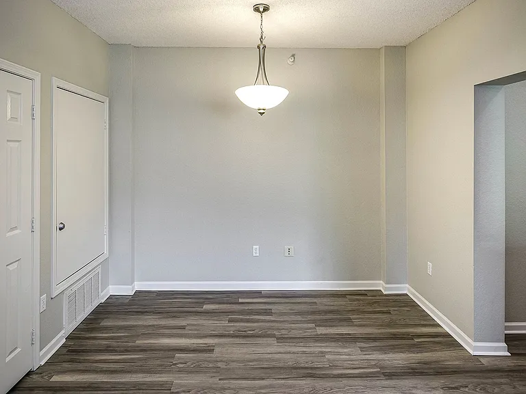 Autumn Grove Apartments — Photo 31