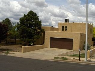 2110 Avenida De Las Alturas, Santa Fe, NM 87505