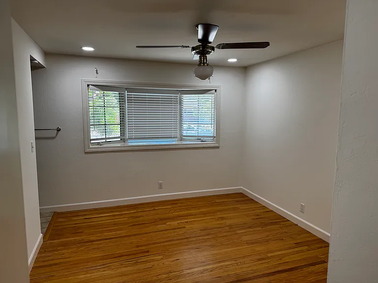 10363 Denison Ave — Photo 8