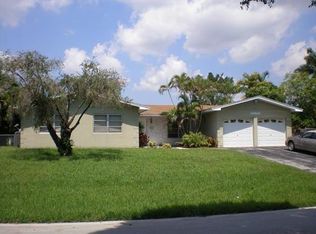 18520 SW 88th Rd, Cutler Bay, FL 33157