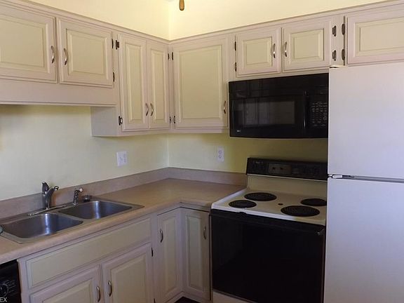 5th image of 4758 Ledgewood Dr #9C