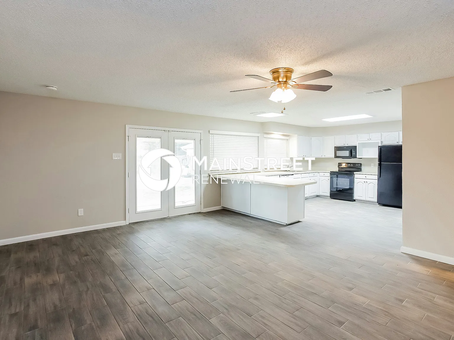 1427 Caladium Dr — Photo 4