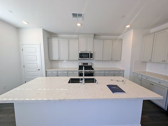 5th image of 5049 Pinaleno Way