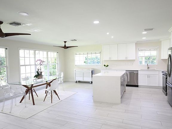 4th image of 3127 Lakeview Boulevard