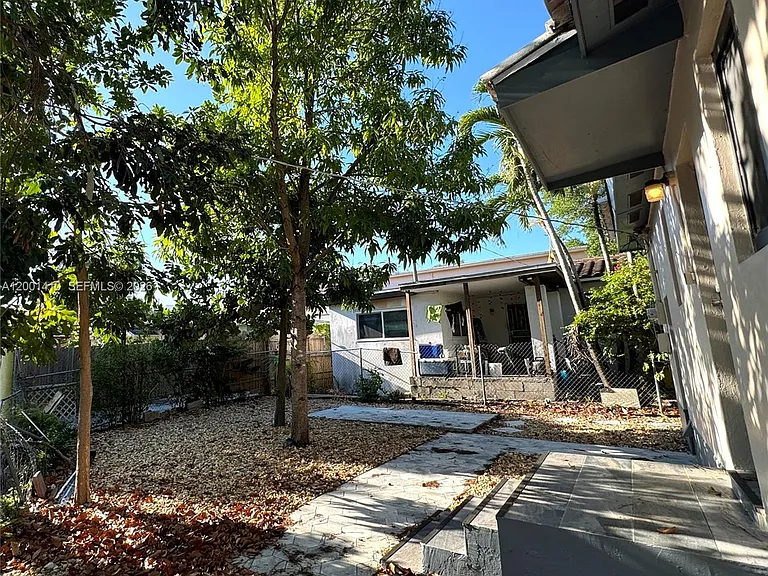 5530 NW Miami Ct — Photo 42