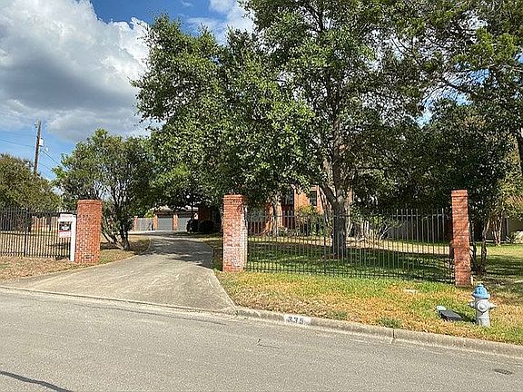 3rd image of 335 Hunters Creek Dr