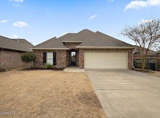 304 Ridge Pointe Dr, Brandon, MS 39042