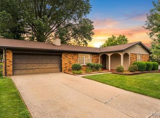 104 San Mateo Dr, Belleville, IL 62221