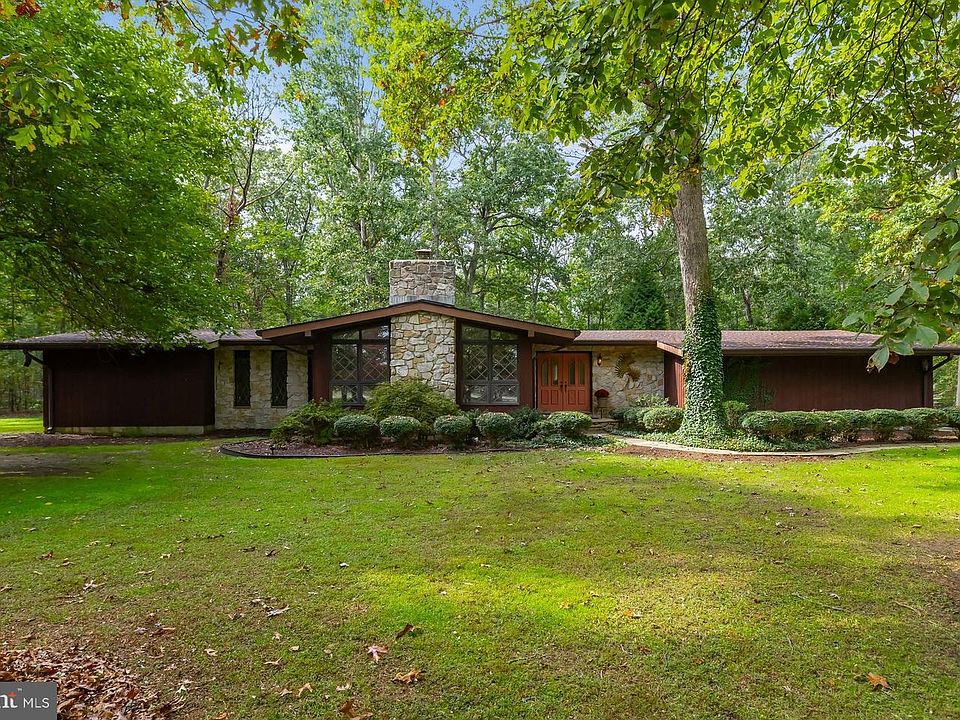 1st image of 1151 Main Rd