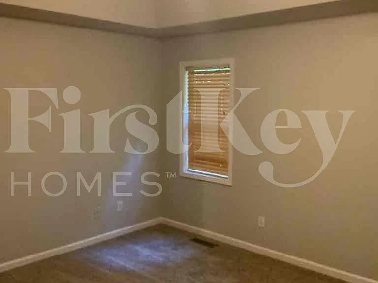 6550 Remington Dr — Photo 9