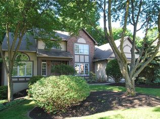35 Chablis Dr, Fairport, NY 14450
