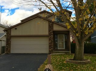 328 Meadowside Ct, Columbus, OH 43230