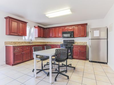 1384 W 37th Pl, Los Angeles, CA, 90007