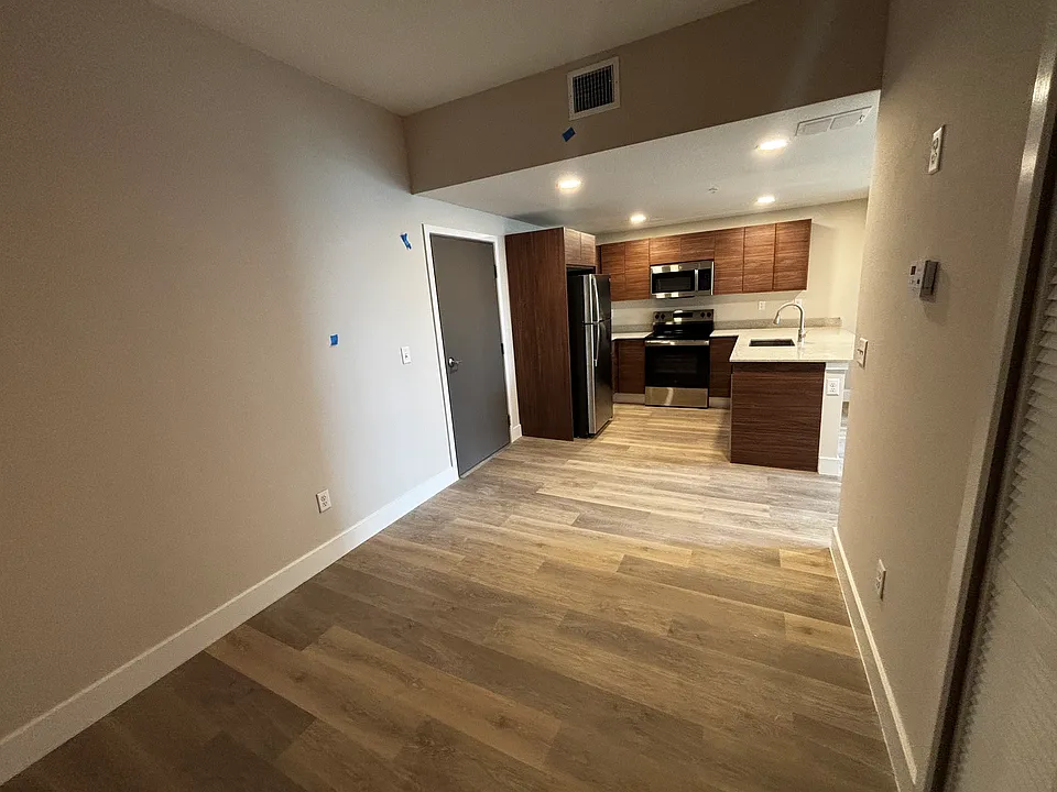 4424 S Texas Ave #210