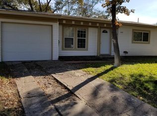1049 Indian Hills Dr, Grand Prairie, TX 75051