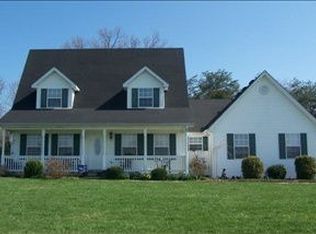 321 Springhurst Dr, Berea, KY 40403