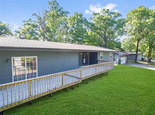 27 Worcester Dr, Bella Vista, AR 72714
