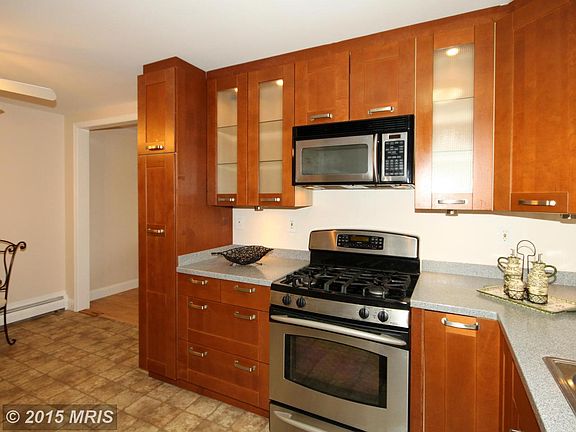 2nd image of 13797 Gresham Ct
