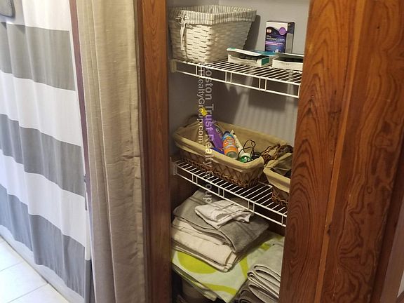 5th image of 74 Oak St #2