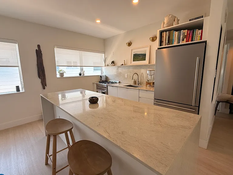 8115 Hawthorne Ave #3 — Photo 4