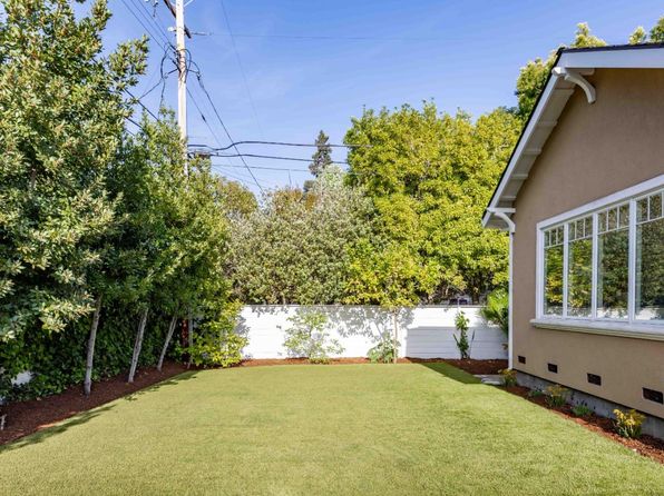 204 Walter Hays Dr, Palo Alto, CA 94303