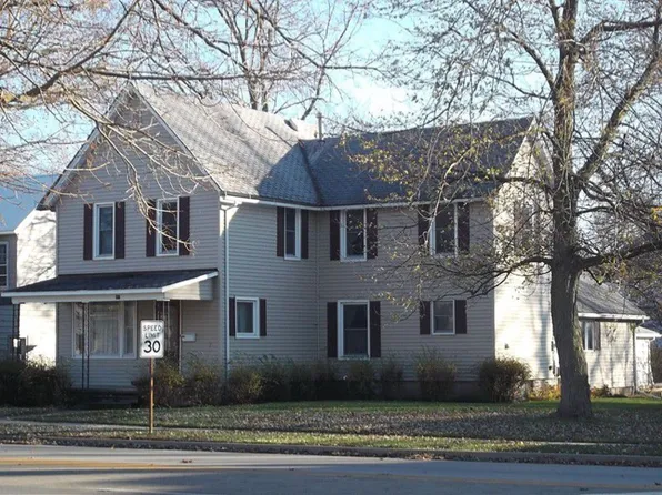 207 W Oak St, Fairbury, IL 61739