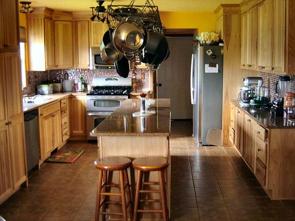 Kitchen : Overview of kitchen