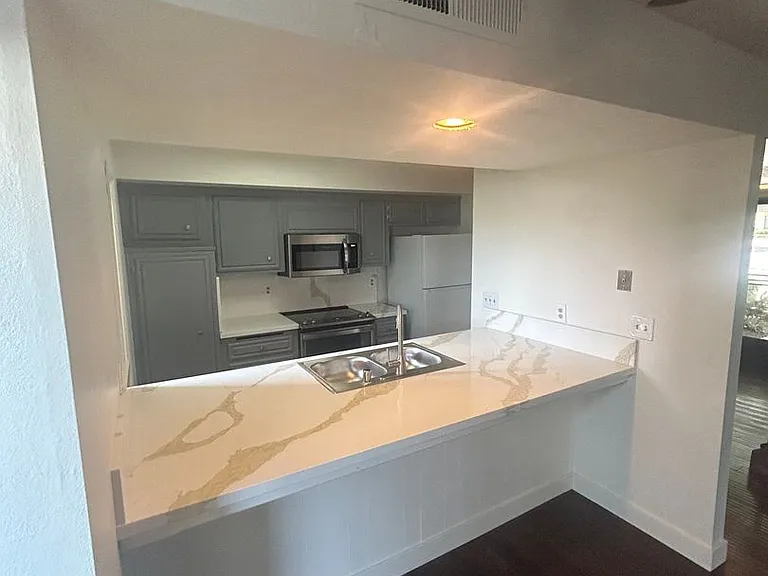3501 Bernard St #1B — Photo 10