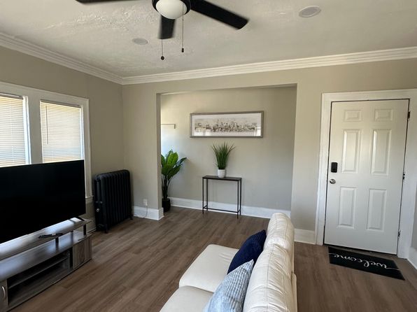 1847 E 87th St APT 306