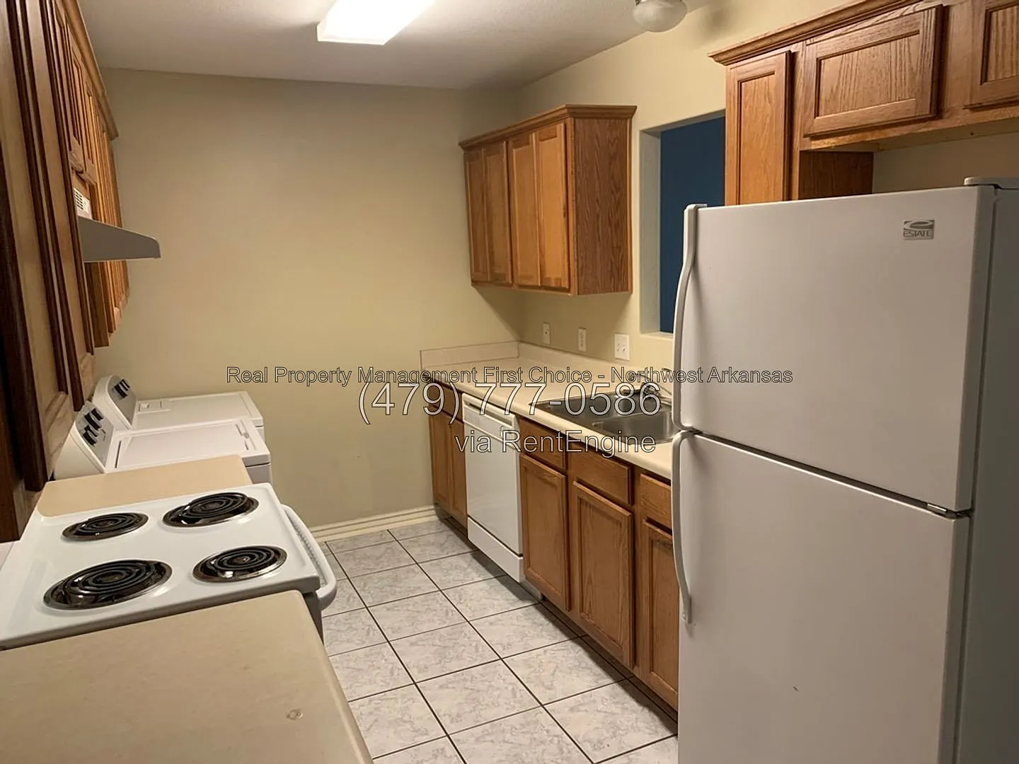 3 bed, 2.0 bath, 1300 sqft, $1,150 — Photo 2