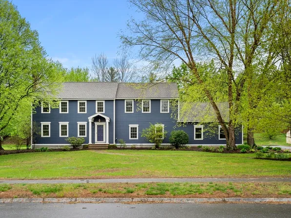 12 Almeria Cir, Westford, MA 01886
