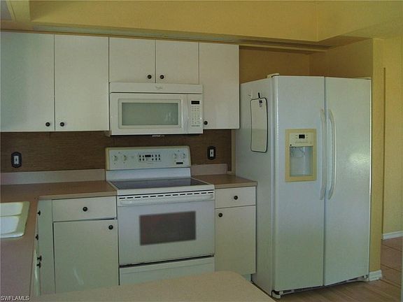 4th image of 1704 NE 5th Ave