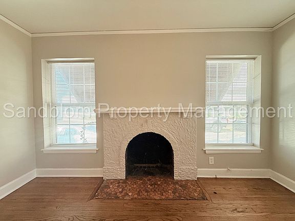 5th image of 1817 S Baltimore Ave Unit 6