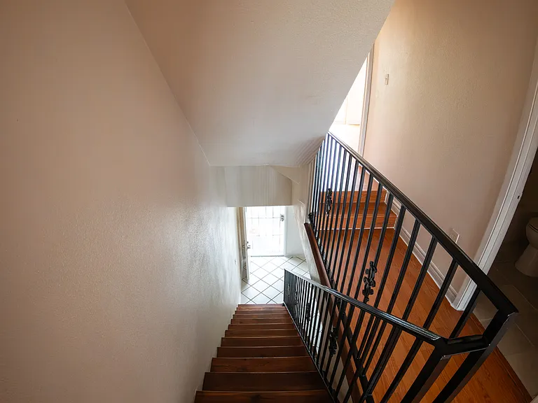 5033 Maplewood Ave #4 — Photo 18
