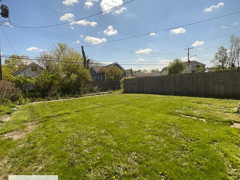 8762 Epworth St — Photo 16