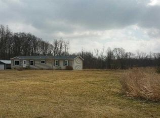 2472 E Baseline Rd, Albion, IN 46701